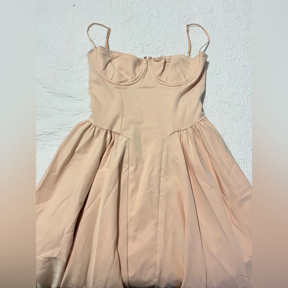 House of CB Soft Pink Midi Dress (SOLD ON DEPOP) - Picture 5 of 7